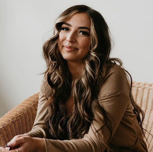 Meet your Posher, Stephany